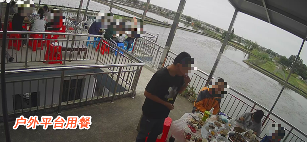 高淳蟹香阁农家乐--户外平台用餐。